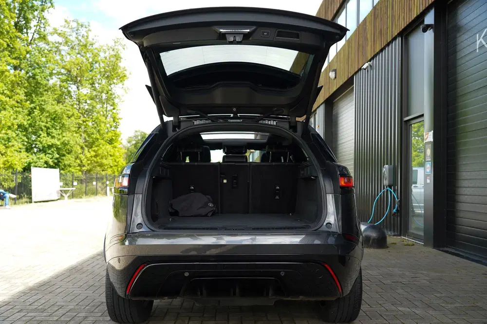 Land Rover Range Rover Velar 2.0 P400e R-Dynamic PANO uit 2021, foto 12