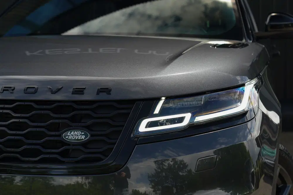 Land Rover Range Rover Velar 2.0 P400e R-Dynamic PANO uit 2021, foto 3