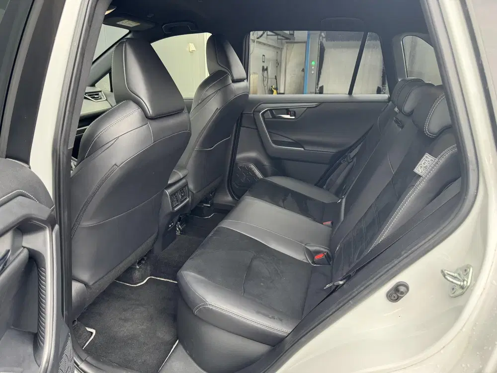 Toyota RAV 4 2.5 Hybrid AWD GR SPORT uit 2024, foto 9