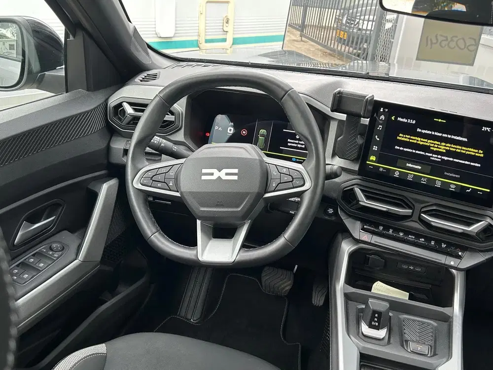 Dacia Bigster 1.8 Hybrid 155 Extreme uit 2025, foto 2
