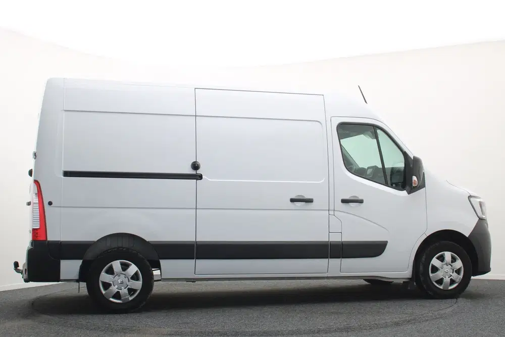 Renault Master T35 2.3 dCi 180 L2H2 3-Zits uit 2024, foto 8