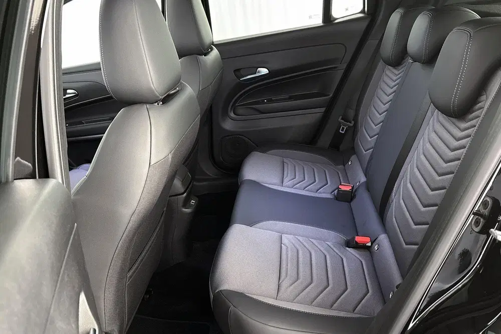 Jeep Avenger Summit 54 kWh Panoramadak Stoelverwarming uit 2026, foto 9