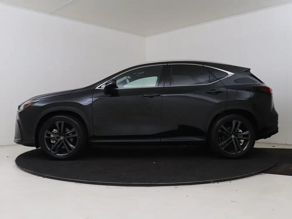 Lexus NX 450h+ AWD 35th Edition Trekhaak uit 2026, foto 3