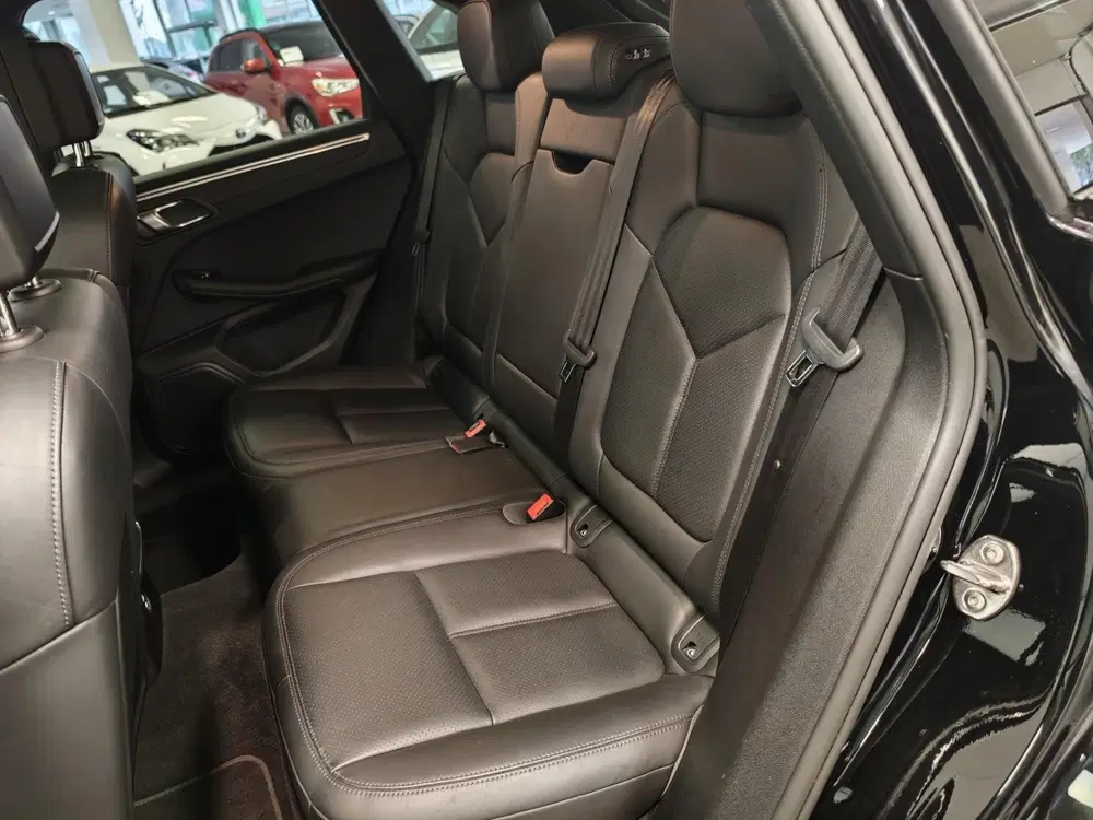 Porsche Macan 2.0T Panoramadak Trekhaak Leder carplay 21 uit 2019, foto 15