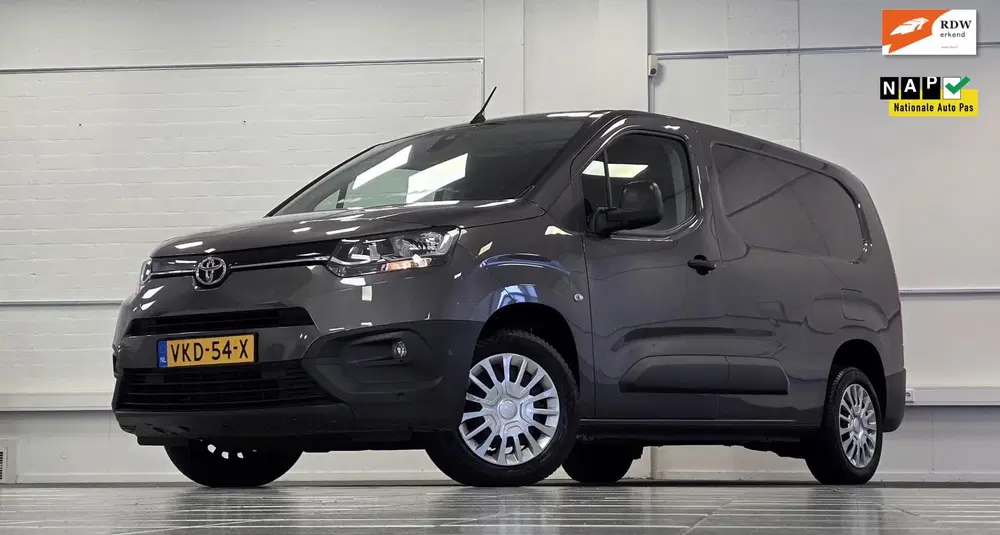 Toyota Proace City 1.2 Turbo Professional Long Trekhaak Navi uit 2021