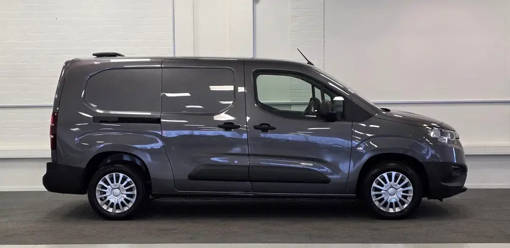 Toyota Proace City 1.2 Turbo Professional Long Trekhaak Navi uit 2021, foto 4