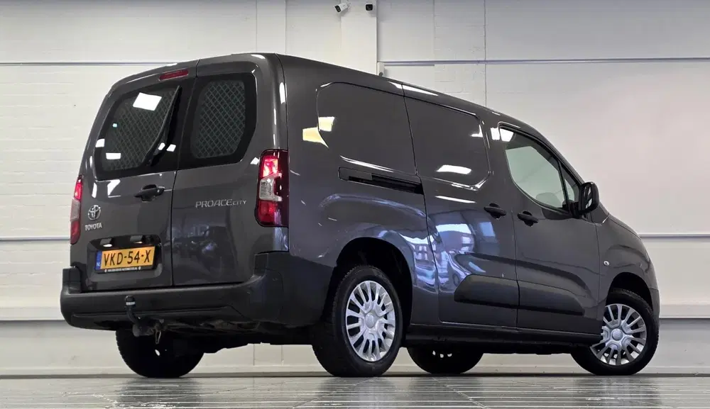 Toyota Proace City 1.2 Turbo Professional Long Trekhaak Navi uit 2021, foto 6