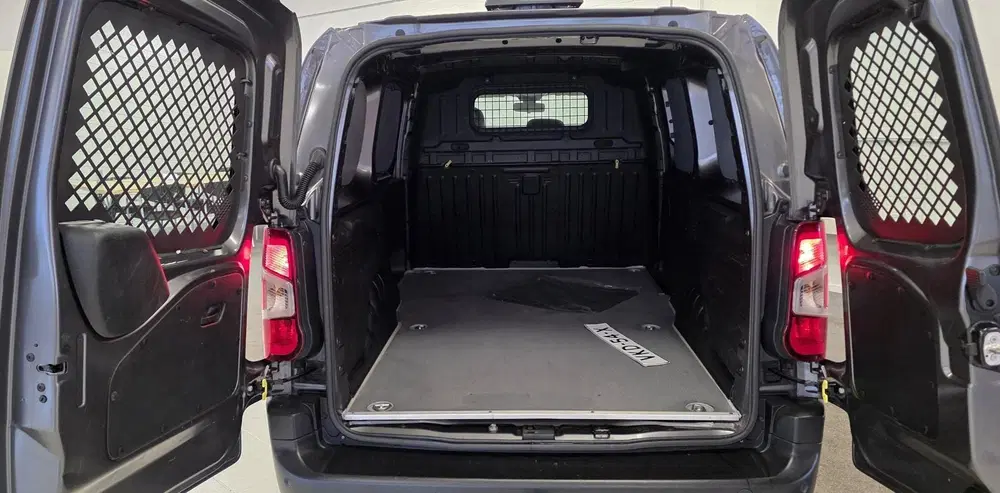 Toyota Proace City 1.2 Turbo Professional Long Trekhaak Navi uit 2021, foto 8