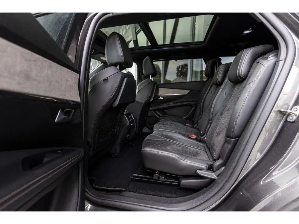 Peugeot 5008 1.2 PureTech GT 7P uit 2021, foto 10