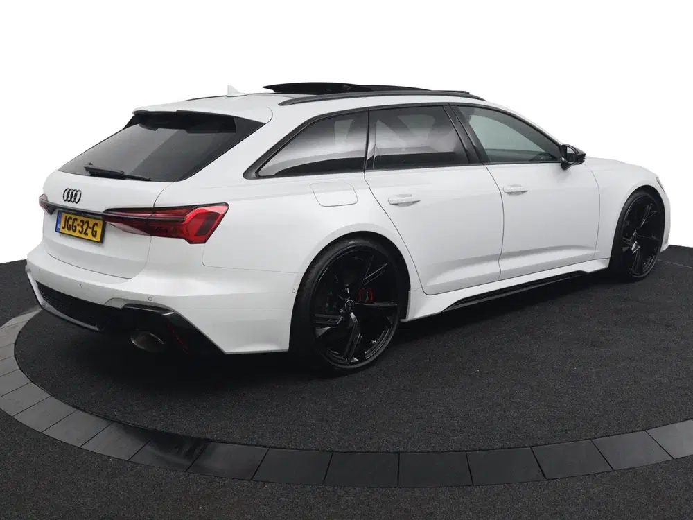 Audi RS6 Avant TFSI quattro uit 2024, foto 2