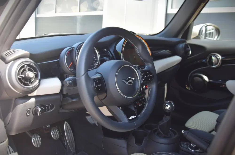 Mini John Cooper Works 1.5 John Cooper Works JCW uit 2022, foto 2