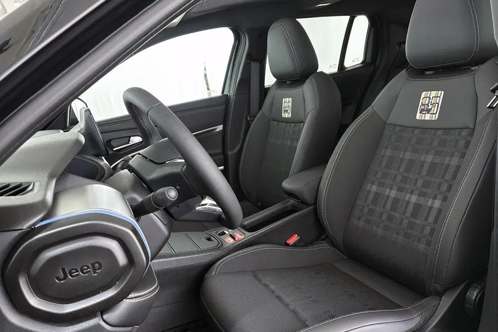 Jeep Avenger 85th Anniversary 54 kWh Panoramadak Stoelv uit 2026, foto 6