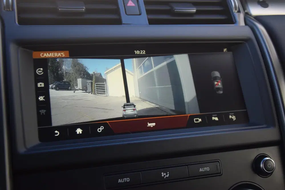 Land Rover Discovery 3.0 Sd6 HSE Luxury TREHAAK uit 2020, foto 13