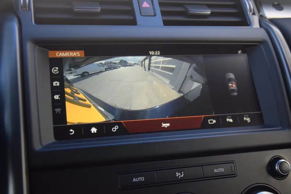 Land Rover Discovery 3.0 Sd6 HSE Luxury TREHAAK uit 2020, foto 14