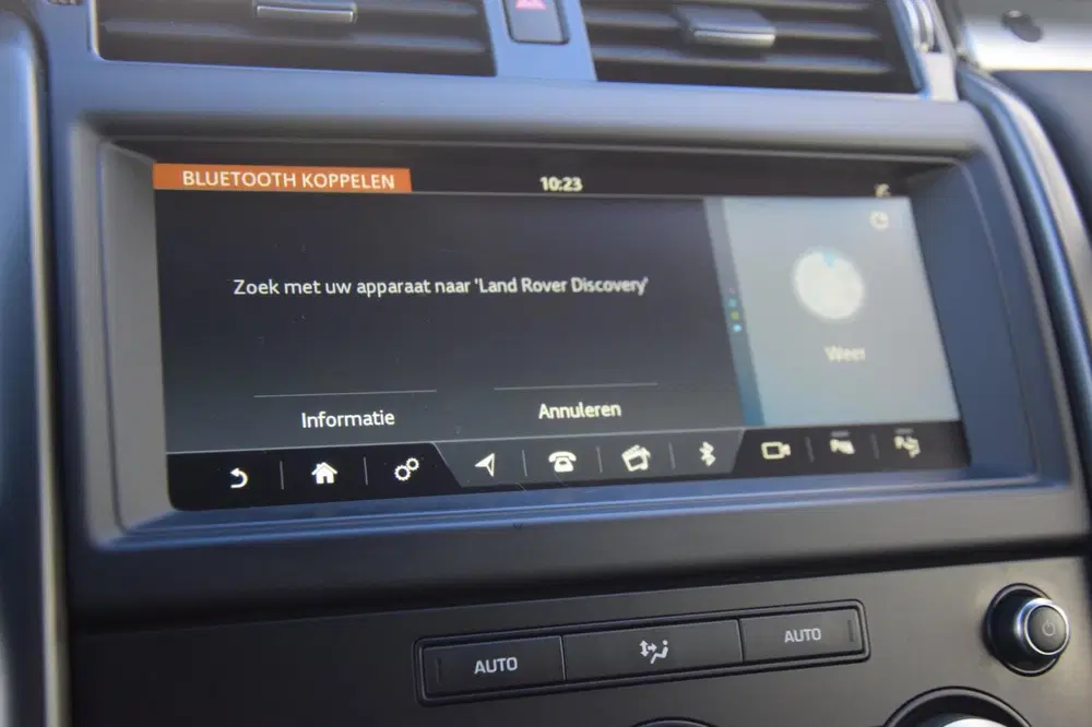 Land Rover Discovery 3.0 Sd6 HSE Luxury TREHAAK uit 2020, foto 15