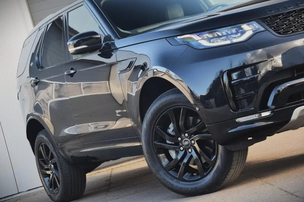 Land Rover Discovery 3.0 Sd6 HSE Luxury TREHAAK uit 2020, foto 4