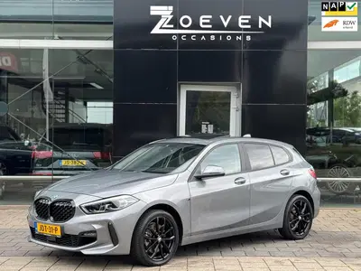 BMW 1-serie 120i M-pakket uit 2023