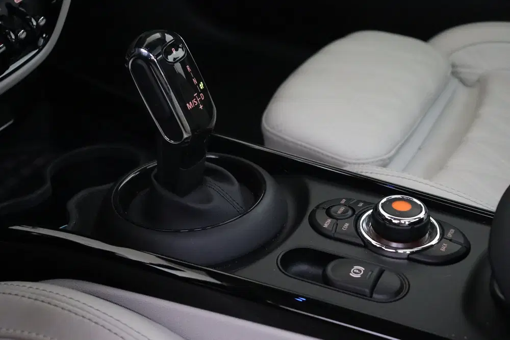 Mini Clubman Cooper S Automaat uit 2020, foto 6
