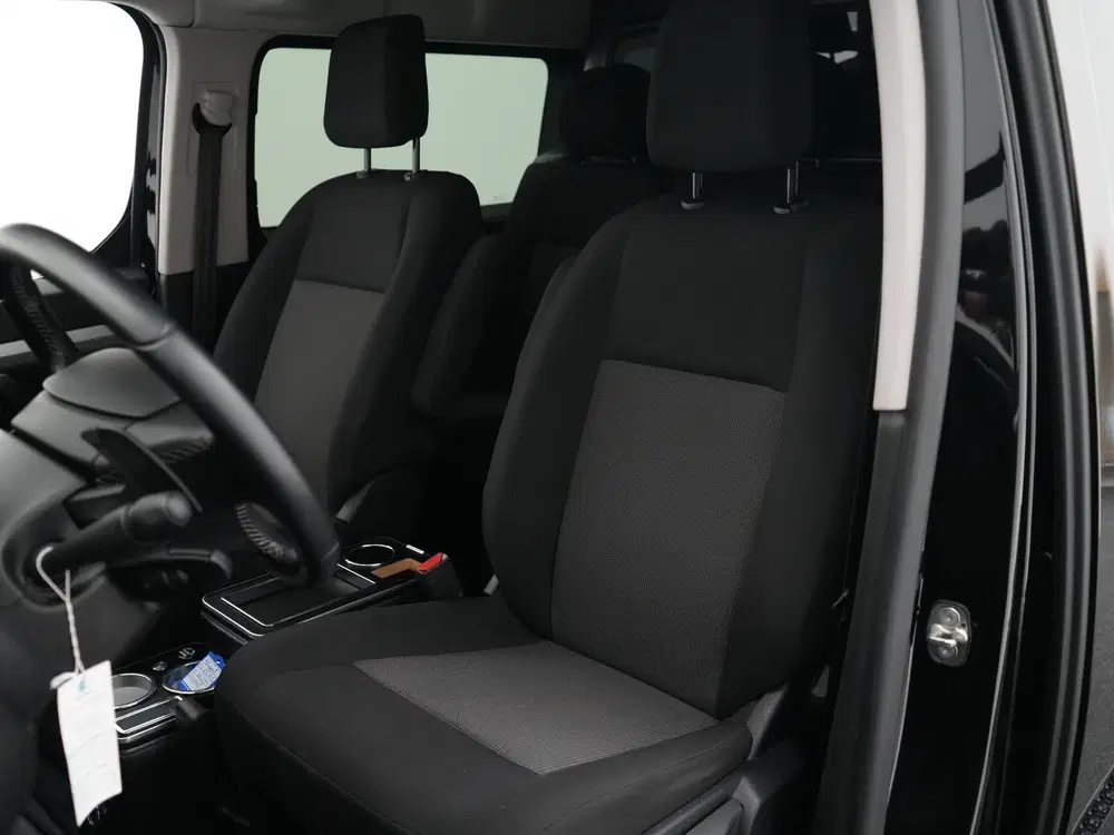 Peugeot Expert 2.0 BlueHDI 180 DC Achteruit rijcamera uit 2024, foto 9