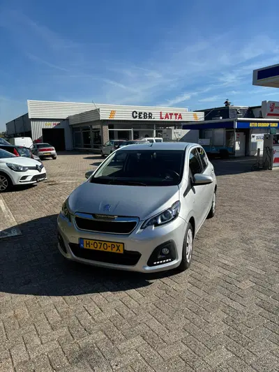 Peugeot 108 1.0 E-vti 72pk 5D 2020 Grijs Airco uit 2020