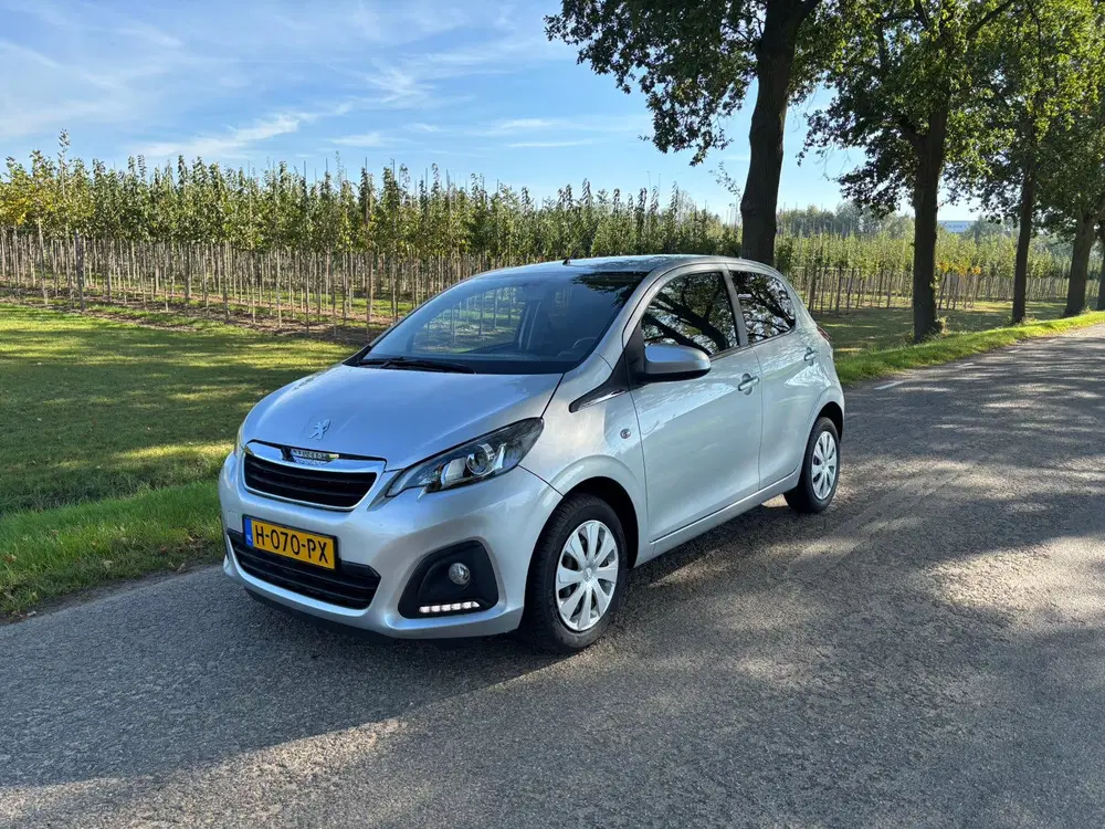 Peugeot 108 1.0 E-vti 72pk 5D 2020 Grijs Airco uit 2020, foto 4