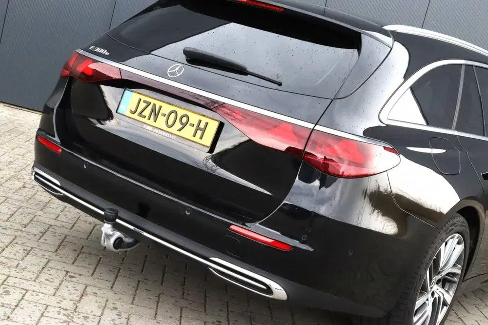 Mercedes-Benz E-Klasse 300e Avantgarde Plus 108km Tre uit 2024, foto 10