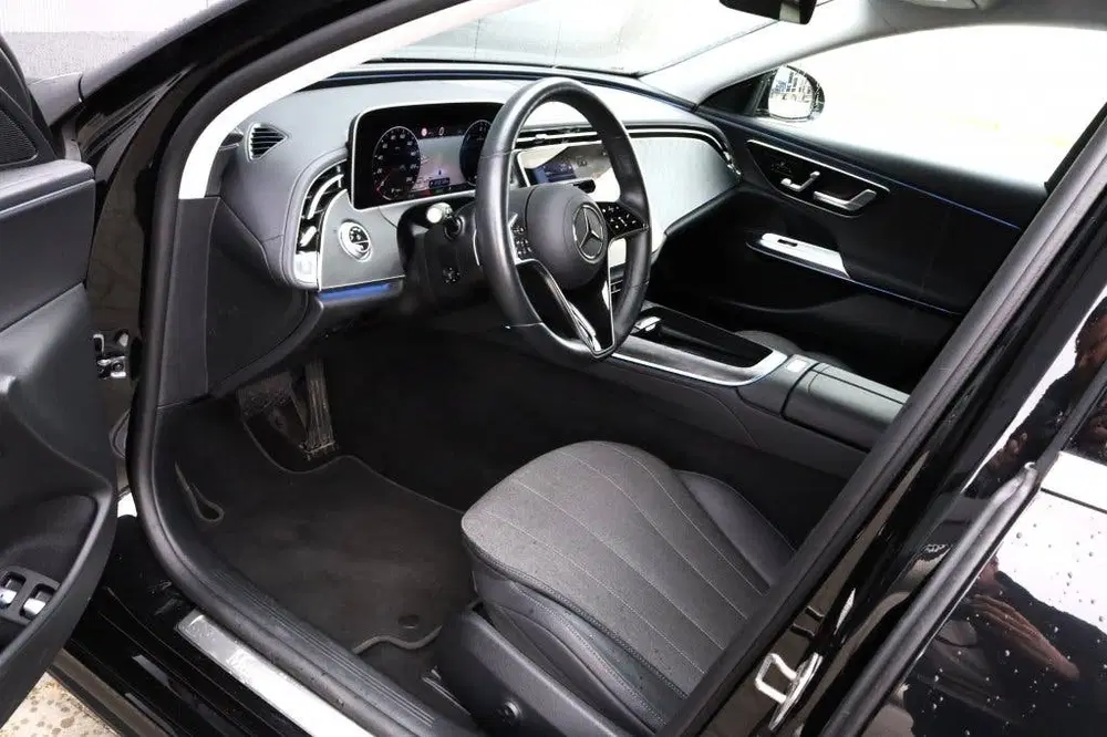 Mercedes-Benz E-Klasse 300e Avantgarde Plus 108km Tre uit 2024, foto 12