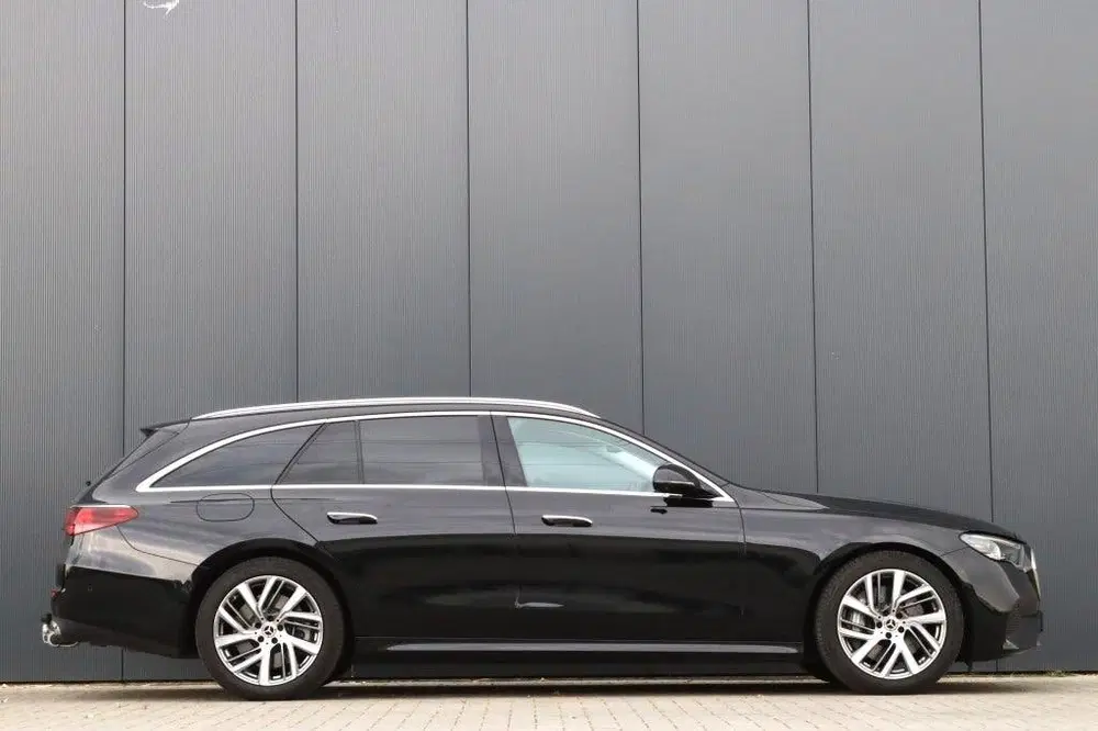 Mercedes-Benz E-Klasse 300e Avantgarde Plus 108km Tre uit 2024, foto 7