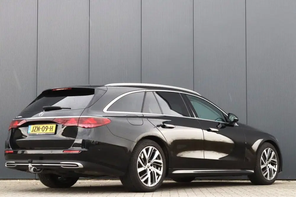 Mercedes-Benz E-Klasse 300e Avantgarde Plus 108km Tre uit 2024, foto 9