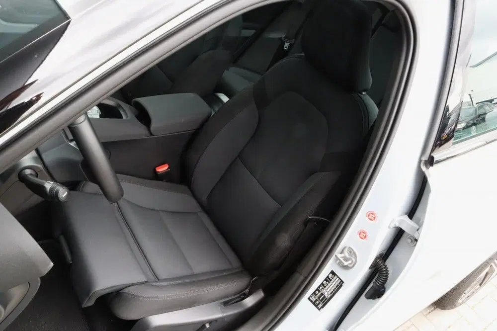 Polestar 2 Longe Range Single Motor Plus 82 kWh Pano uit 2023, foto 14