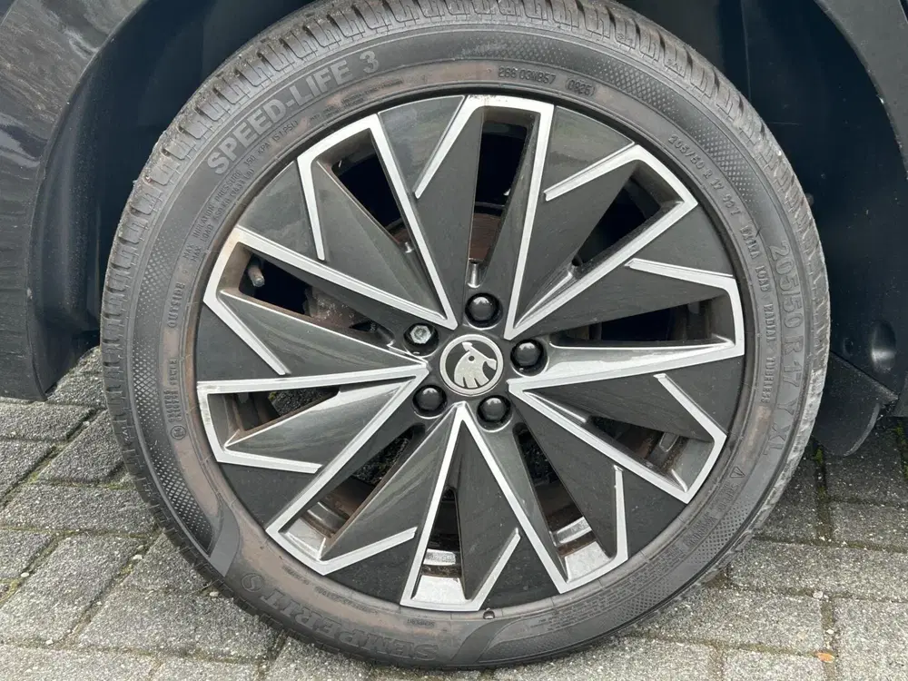 Skoda Scala 1.0 TSI 110pk DSG AUTOM. Ambition GLAZEN P uit 2022, foto 10