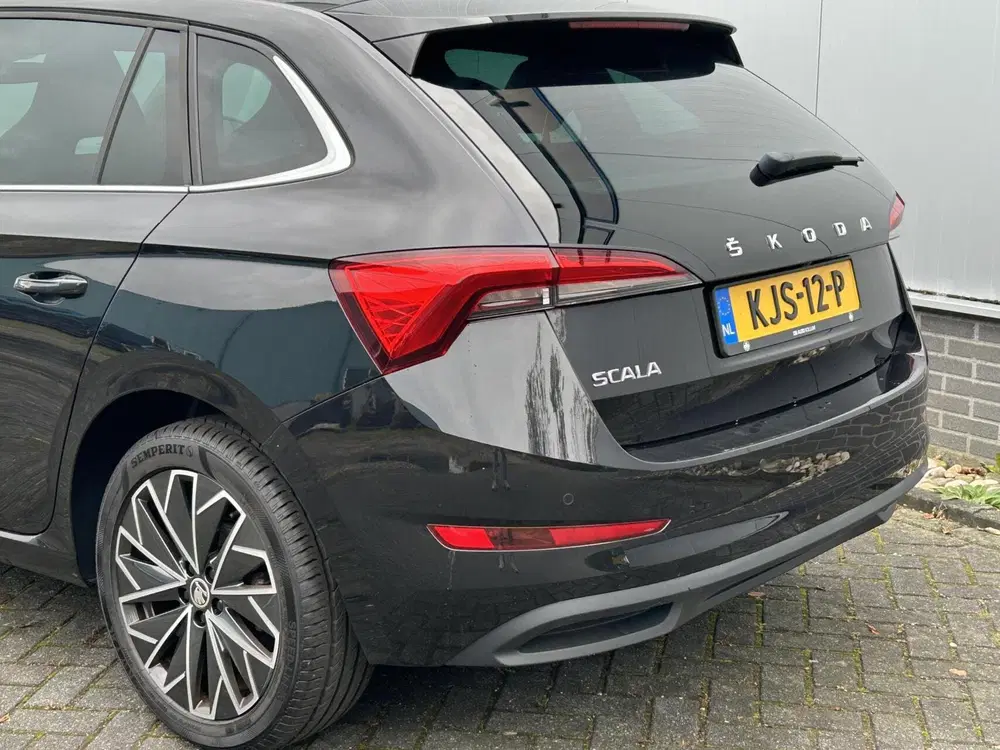 Skoda Scala 1.0 TSI 110pk DSG AUTOM. Ambition GLAZEN P uit 2022, foto 8