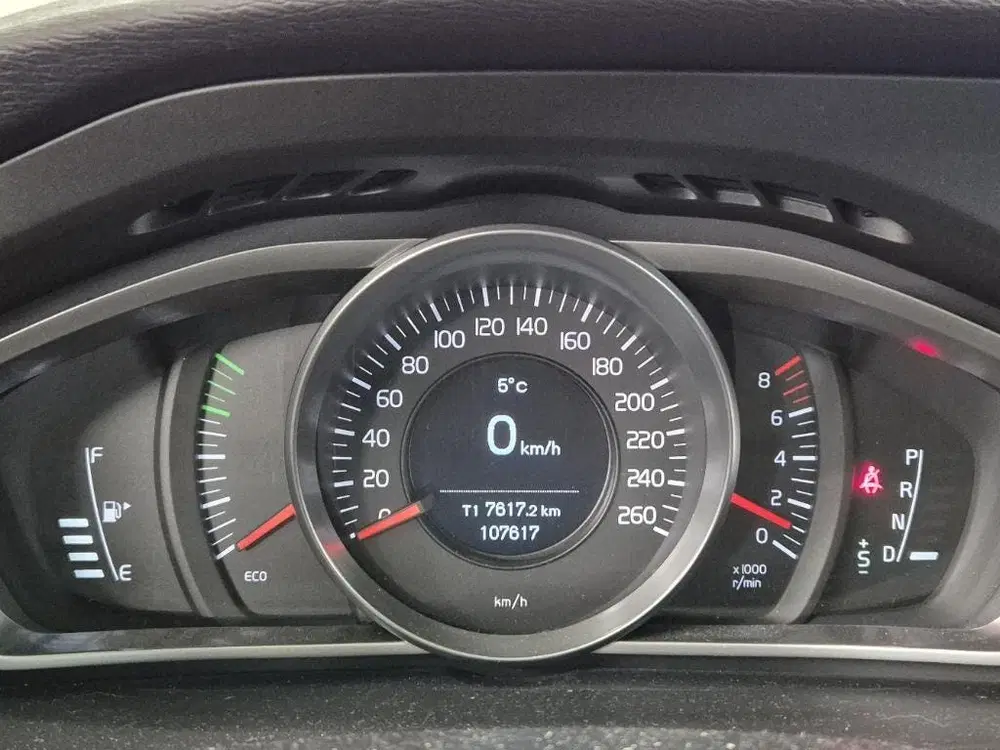 Volvo V40 Cross Country 1.5 T3 uit 2019, foto 5