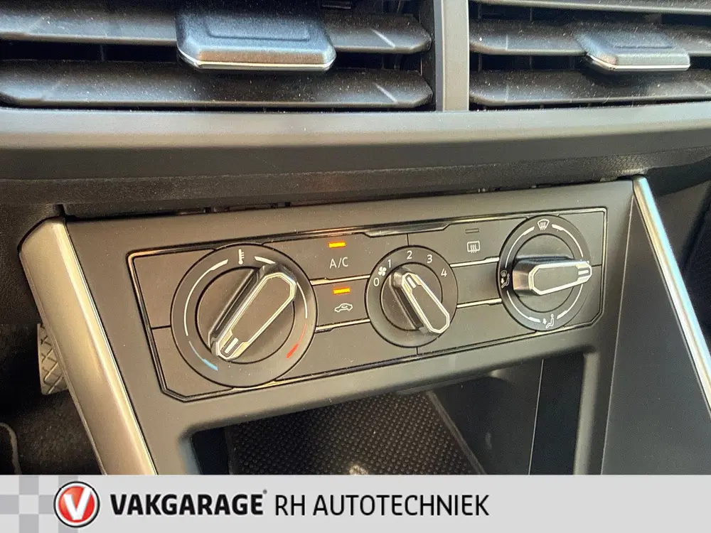 Volkswagen Taigo 1.0 TSI Life uit 2023, foto 12