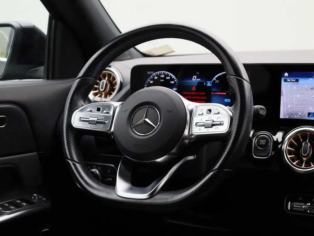 Mercedes-Benz EQA 250+ Luxury Line uit 2022, foto 10