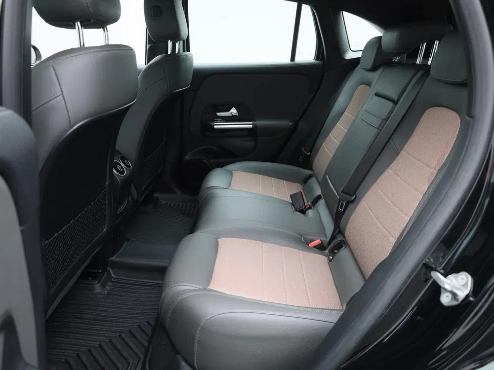Mercedes-Benz EQA 250+ Luxury Line uit 2022, foto 12