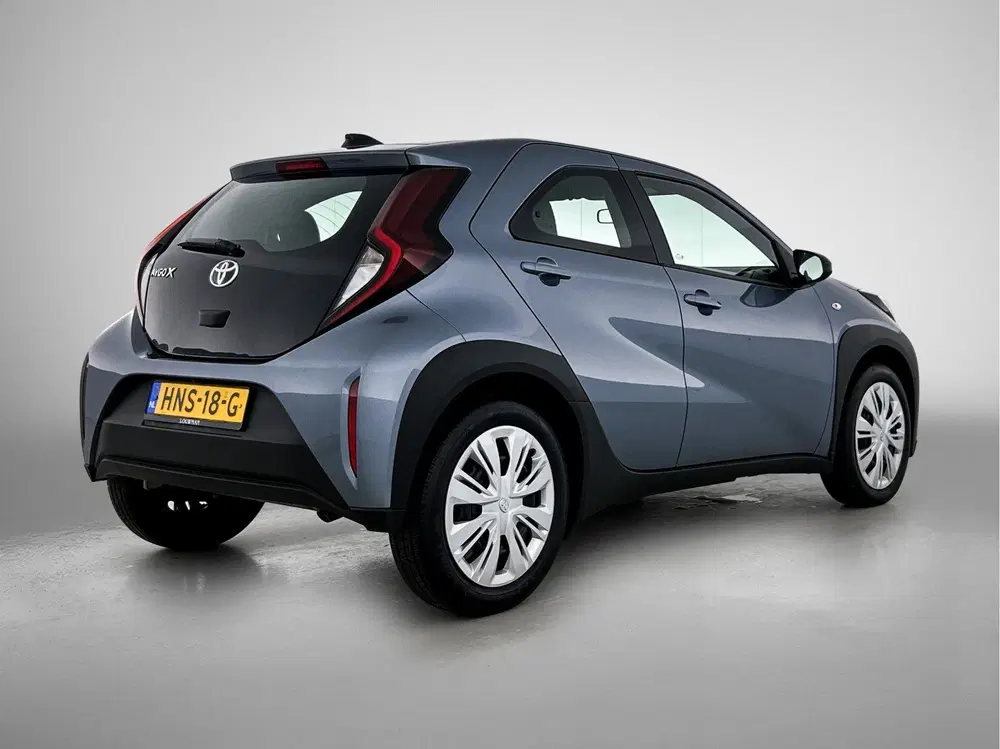 Toyota Aygo X 1.0 VVT-i MT Play uit 2025, foto 2