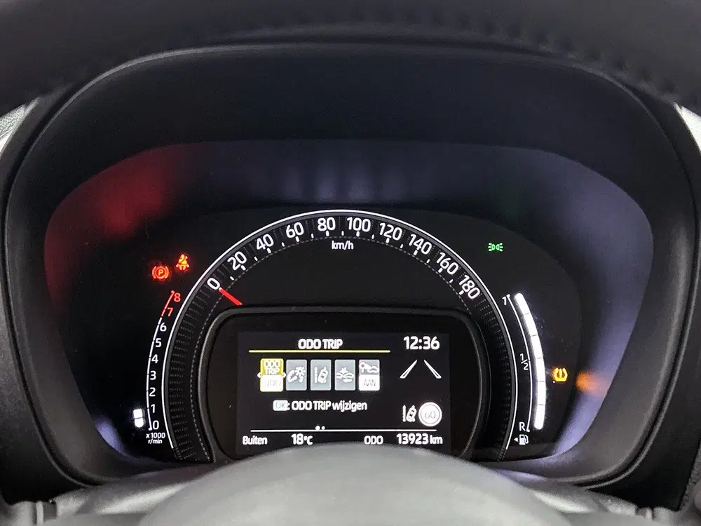 Toyota Aygo X 1.0 VVT-i MT Play uit 2025, foto 5