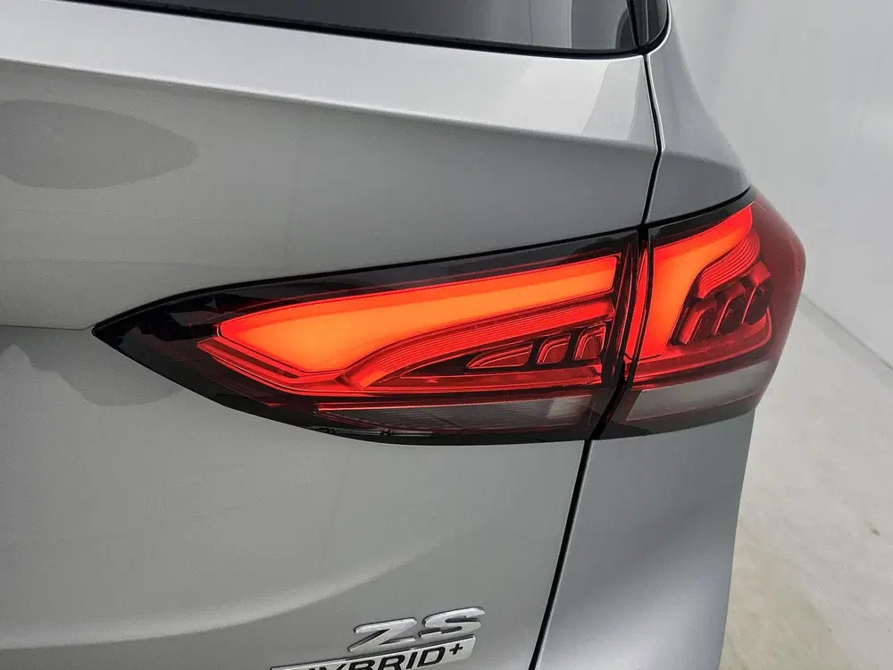 MG ZS 1.5 Hybrid+ Luxury 18"LM velgen uit 2025, foto 15