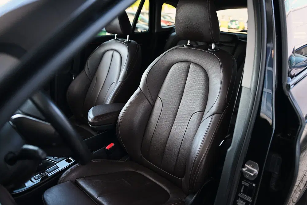BMW X1 sDrive18i Sport Line Automaat uit 2019, foto 3