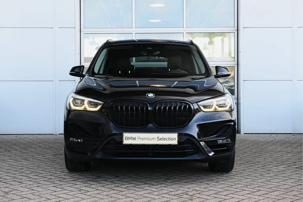 BMW X1 sDrive18i Sport Line Automaat uit 2019, foto 5