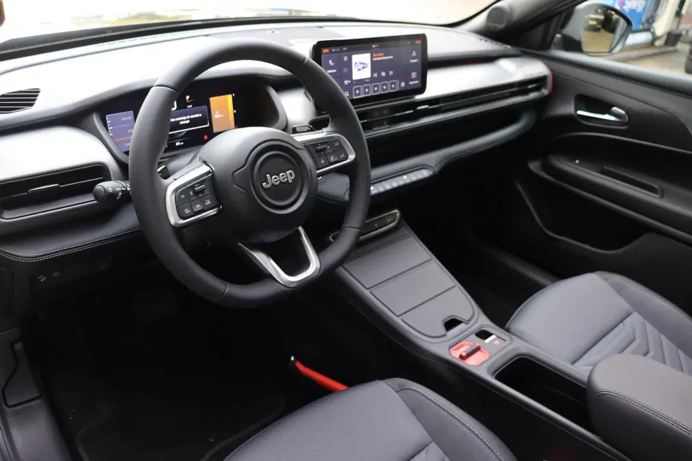 Jeep Avenger 1.2 e-Hybrid Summit Facelift Panoramadak C uit 2026, foto 11