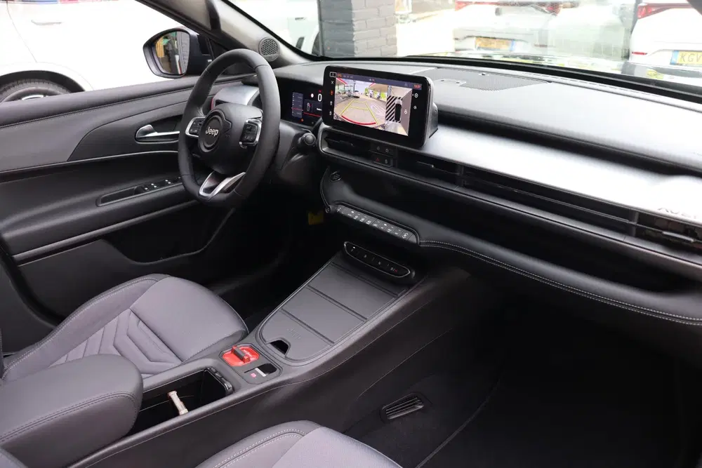 Jeep Avenger 1.2 e-Hybrid Summit Facelift Panoramadak C uit 2026, foto 13