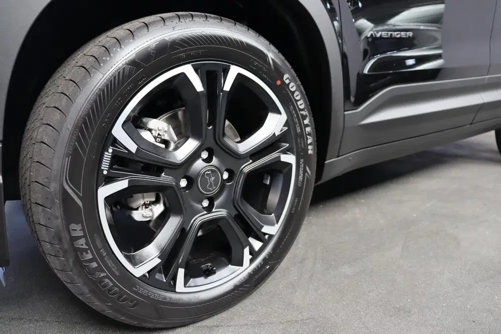 Jeep Avenger 1.2 e-Hybrid Summit Facelift Panoramadak C uit 2026, foto 6