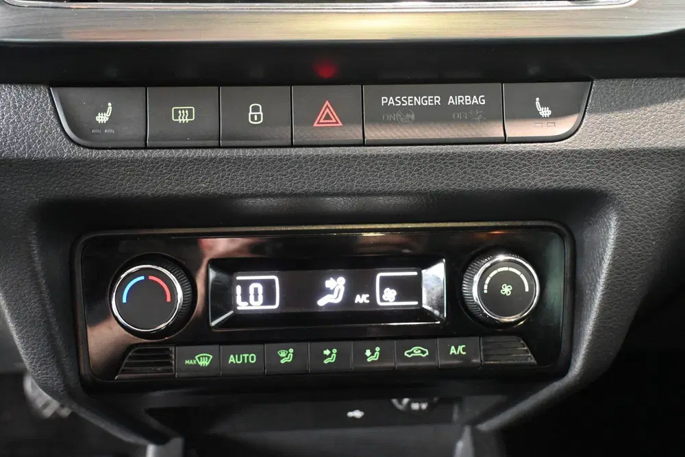 Skoda Fabia 1.0 TSI Clever Clima Navigatie Panoramadak uit 2019, foto 11