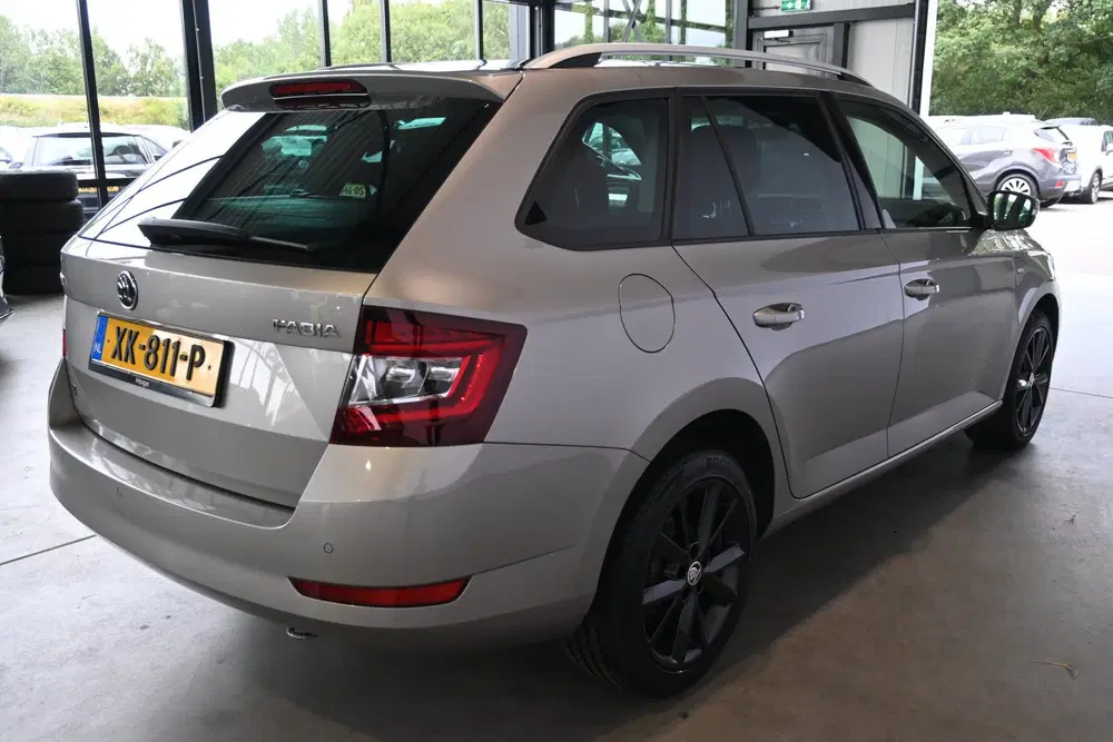 Skoda Fabia 1.0 TSI Clever Clima Navigatie Panoramadak uit 2019, foto 15