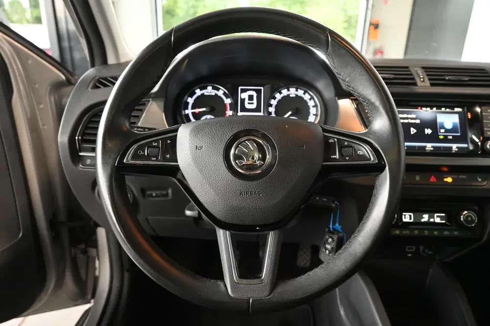 Skoda Fabia 1.0 TSI Clever Clima Navigatie Panoramadak uit 2019, foto 6