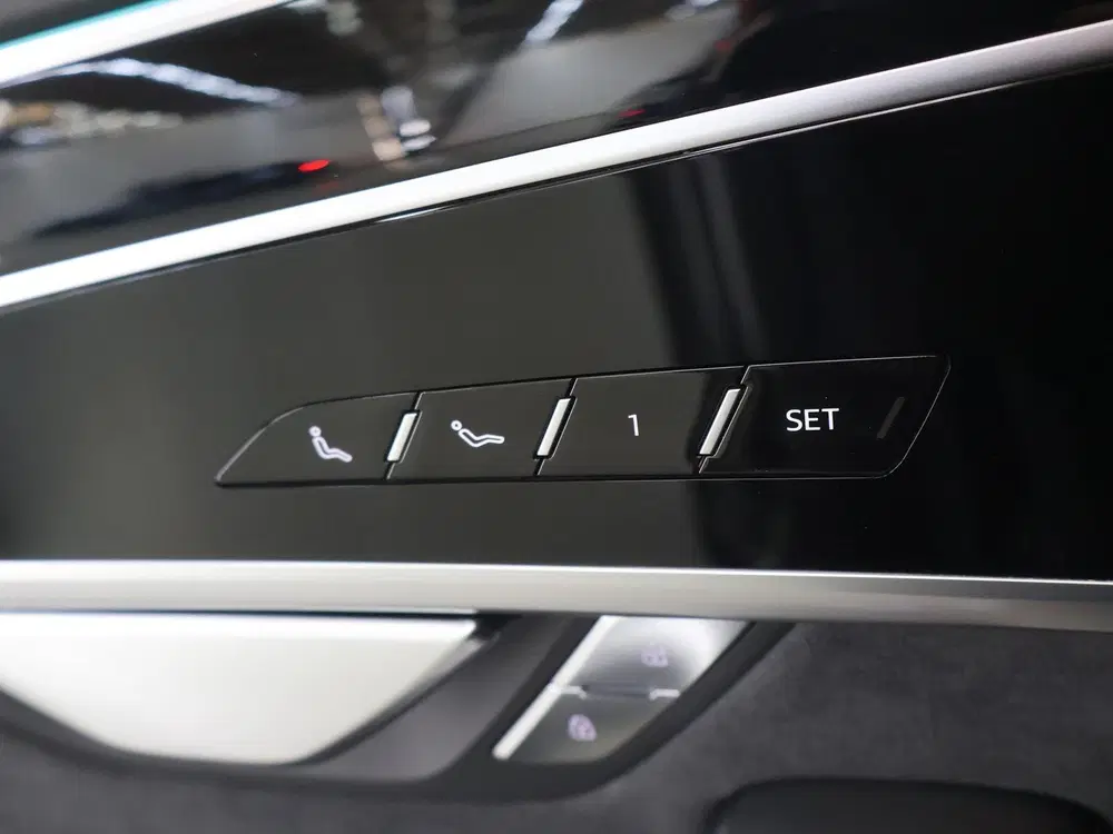 Audi A8 60 TFSI e quattro uit 2022, foto 14