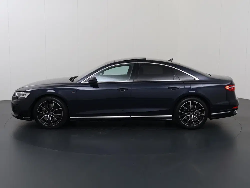 Audi A8 60 TFSI e quattro uit 2022, foto 5
