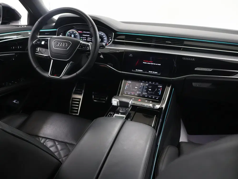 Audi A8 60 TFSI e quattro uit 2022, foto 9